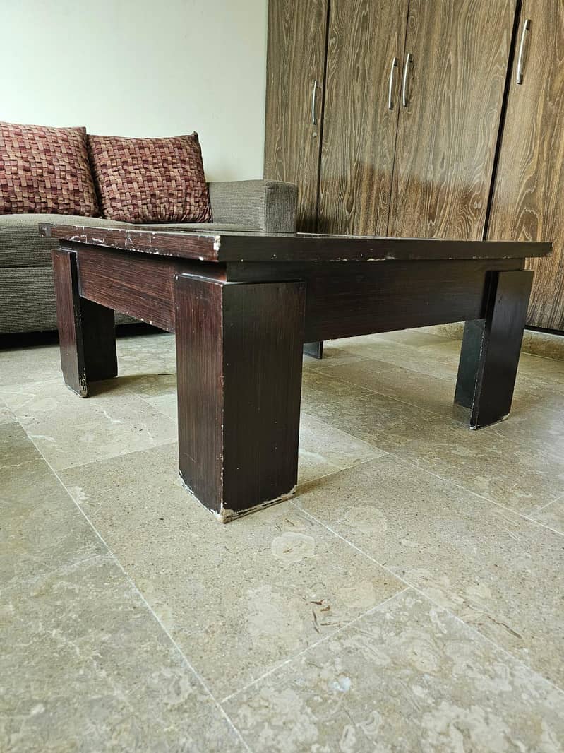 Center table 4