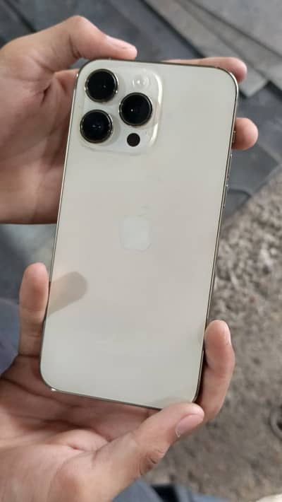 iPhone 14 Pro Max display change
