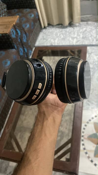 Headphone