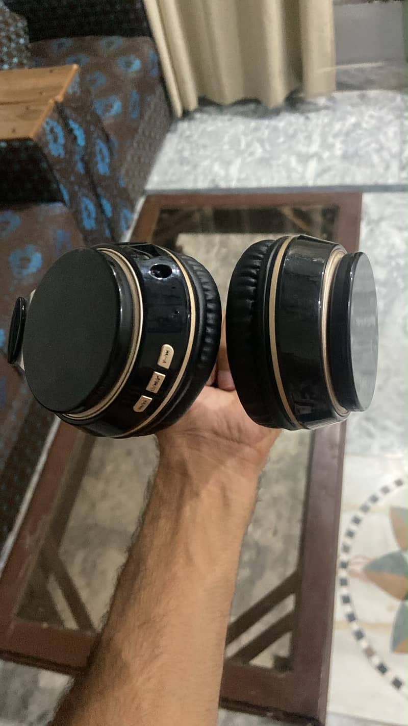 Headphone 0