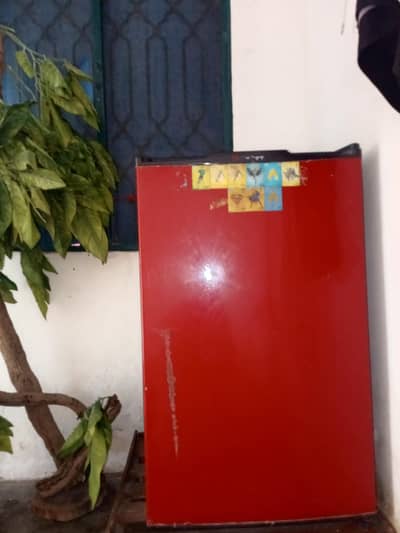 Dawlance mini fridge