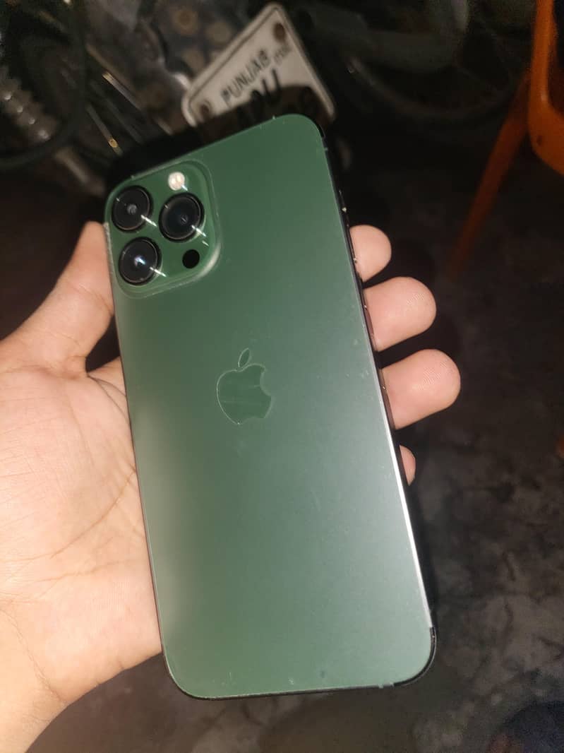Apple iPhone 13 Pro Max 1