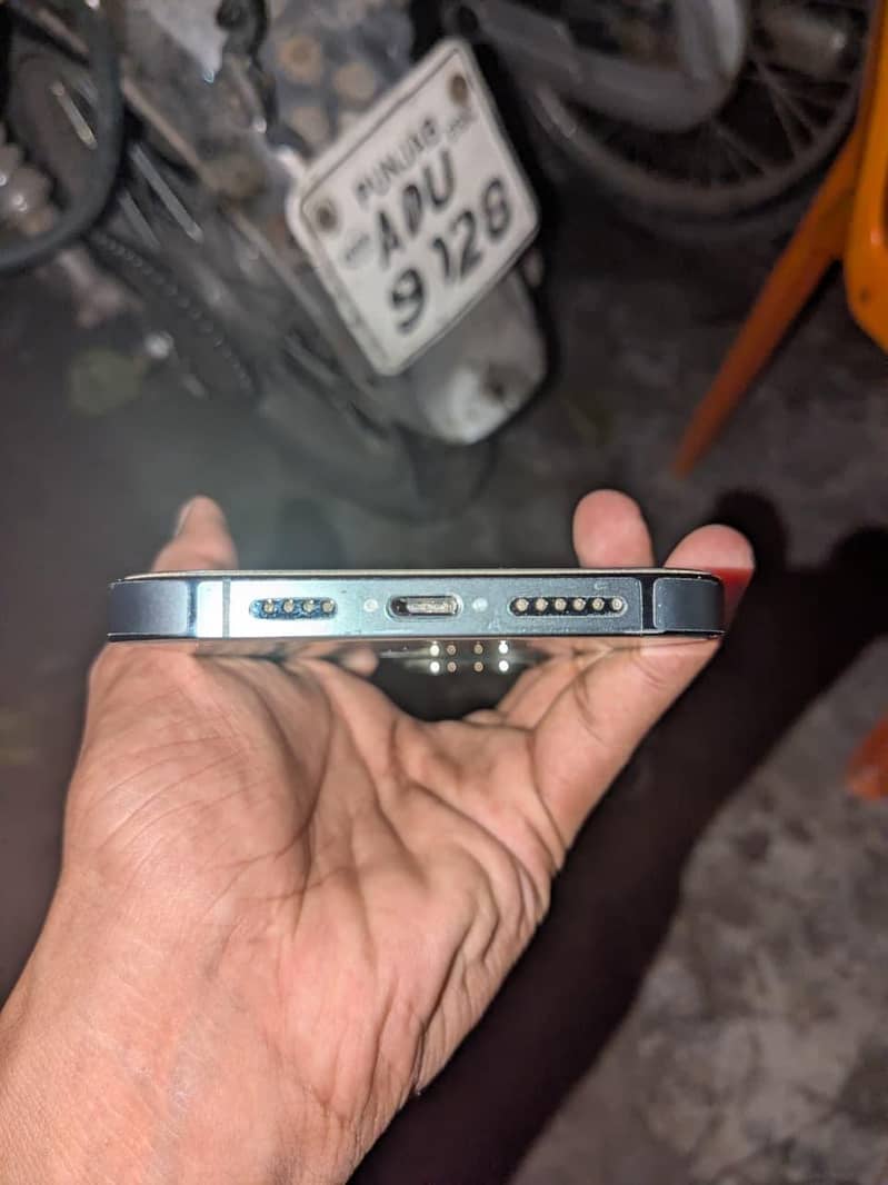 Apple iPhone 13 Pro Max 3