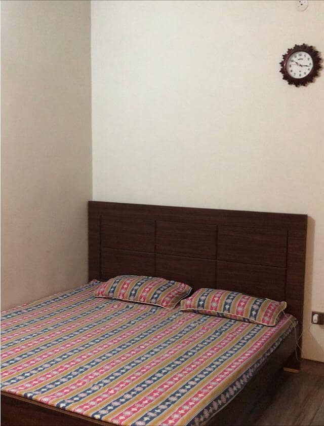 Double Bed 0