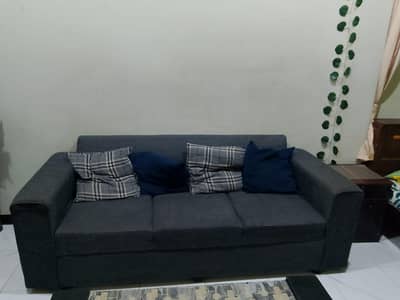 3. . . &. 2. . &. . 1 seater