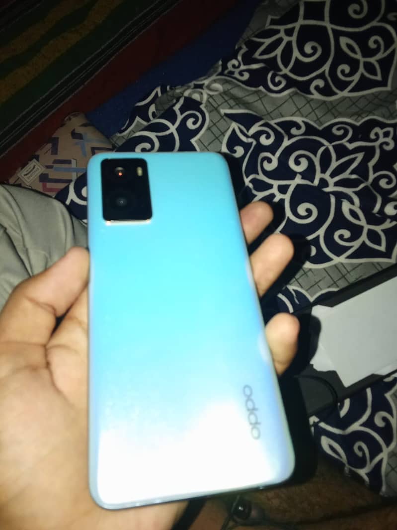 OPPO A76 0