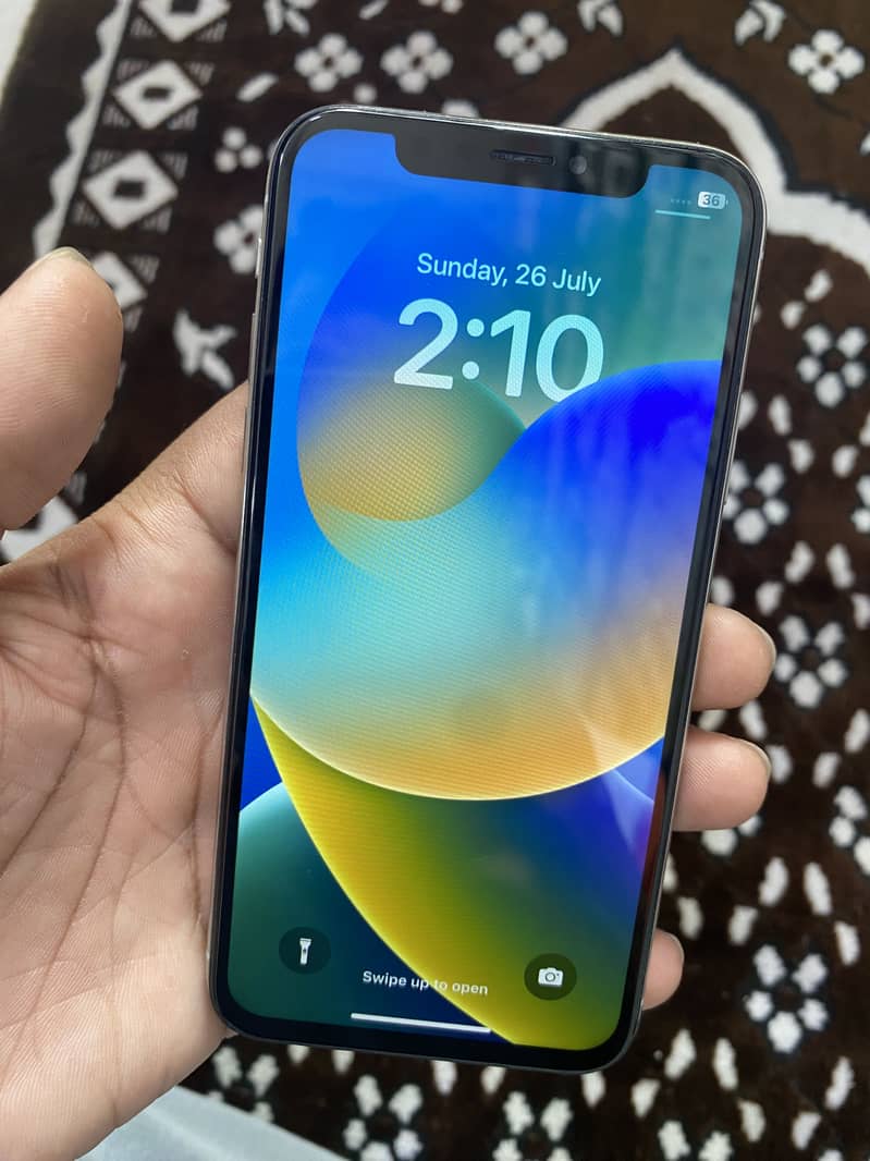 Apple iPhone X 5