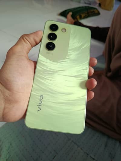 Vivo Y100