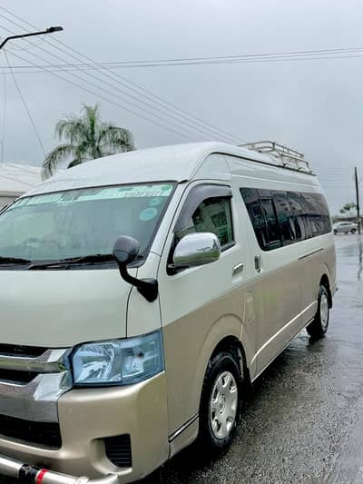 Toyota Hiace 2013