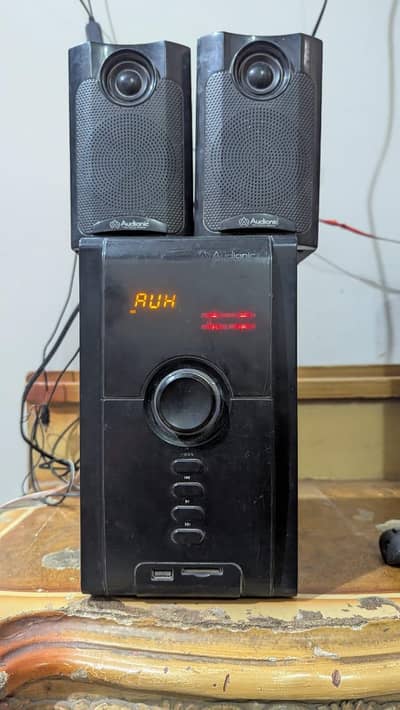 woofer + 2 speaker set all okay clear sound