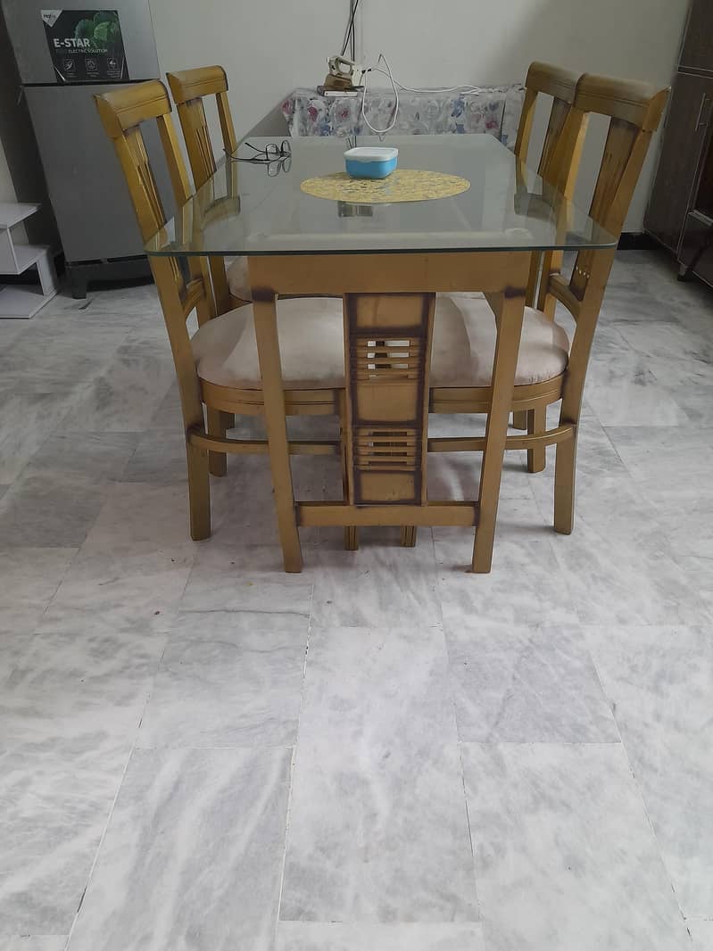 Dinning Table 0