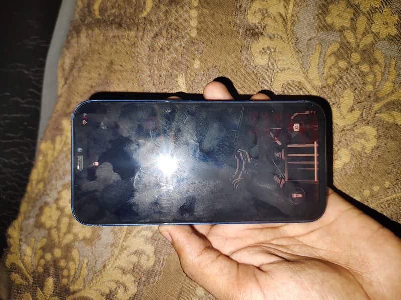 Apple iPhone 12 4