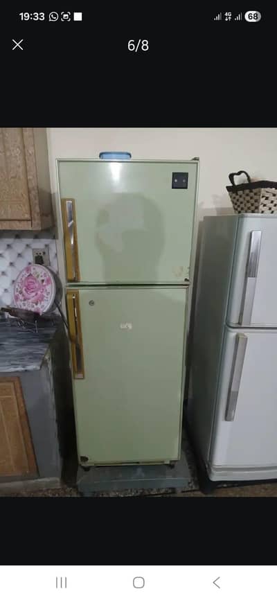 Dawlance Refrigerator Medium Size - Excellent Cooling - Never Repaired