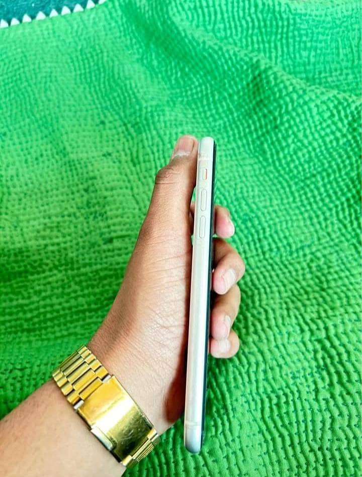 Iphone 11 JV 5