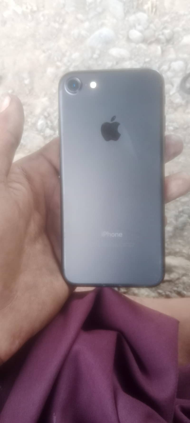 Apple iPhone 7 2