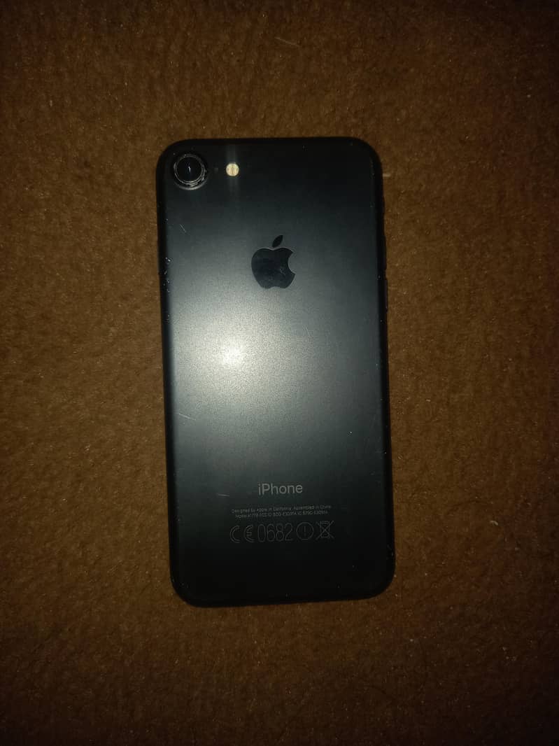 Apple iPhone 7 1