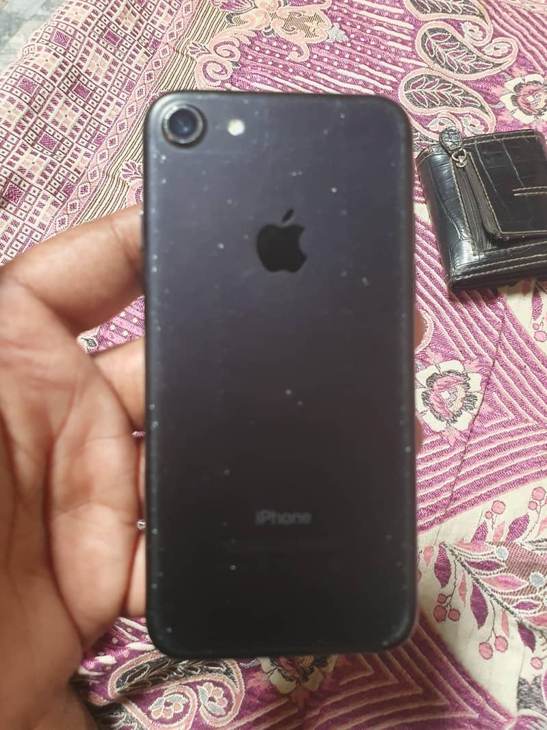 Apple iPhone 7 2