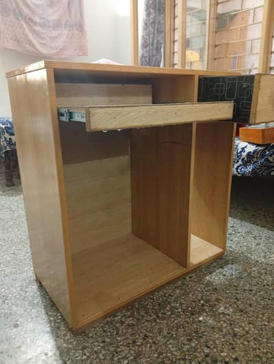 Computer Table For sale