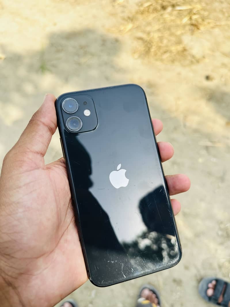 Apple iPhone 11 4
