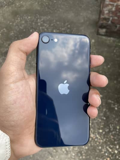 Apple iPhone SE 3gernation with box