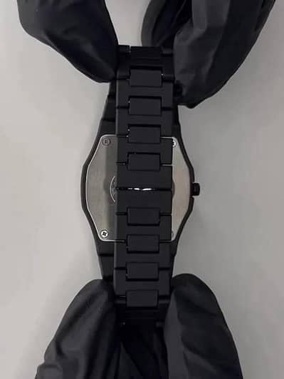 THIS THE WATCH