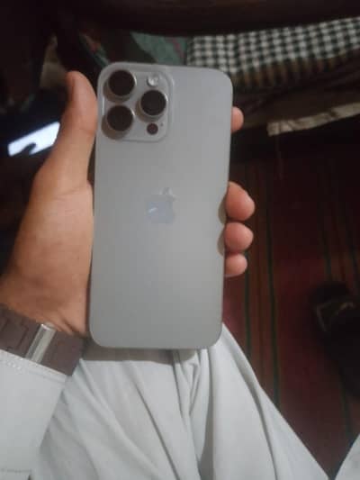 Apple iPhone 16 Pro Max