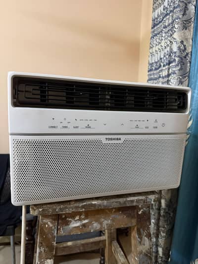 Almost New Toshiba 0.75 Windows AC
