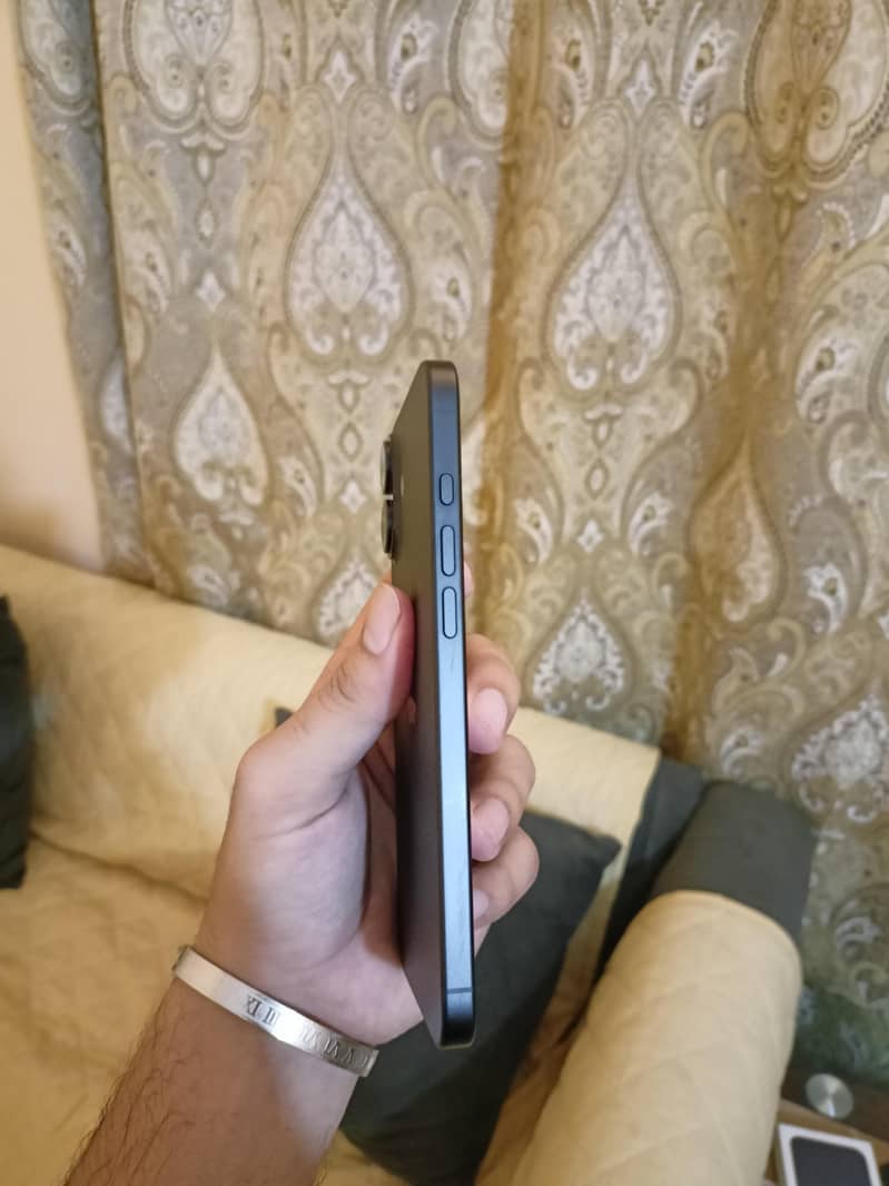 iPhone 16 Plus JV 2