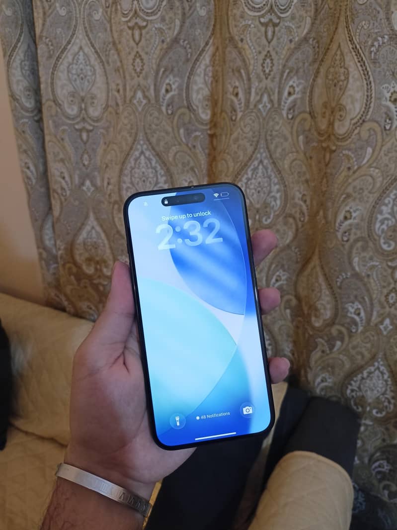 iPhone 16 Plus JV 5