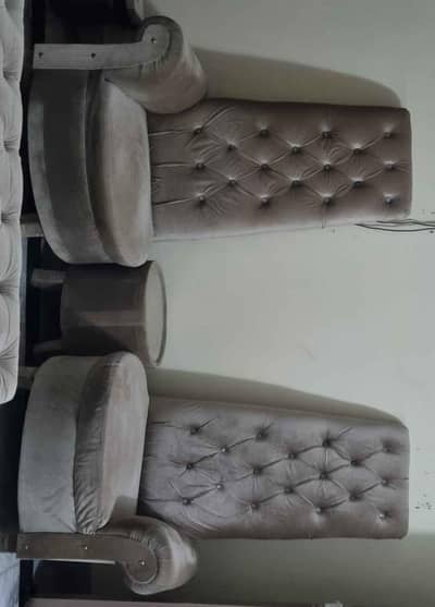 coffee chair with table in very good condition