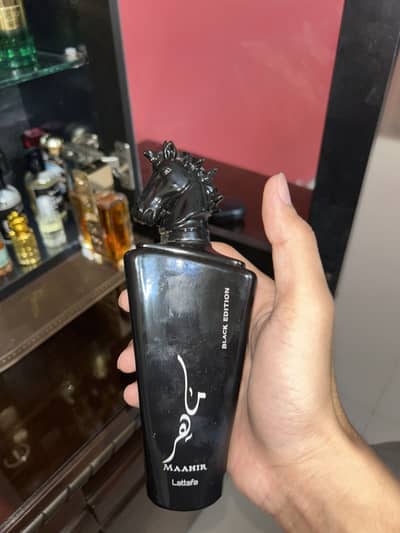 Lattafa maahir black edition
