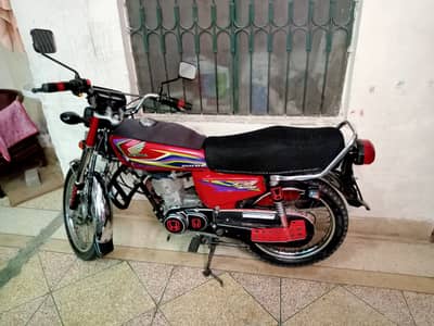Seal packed Engine Original 100% bike Urgent sale