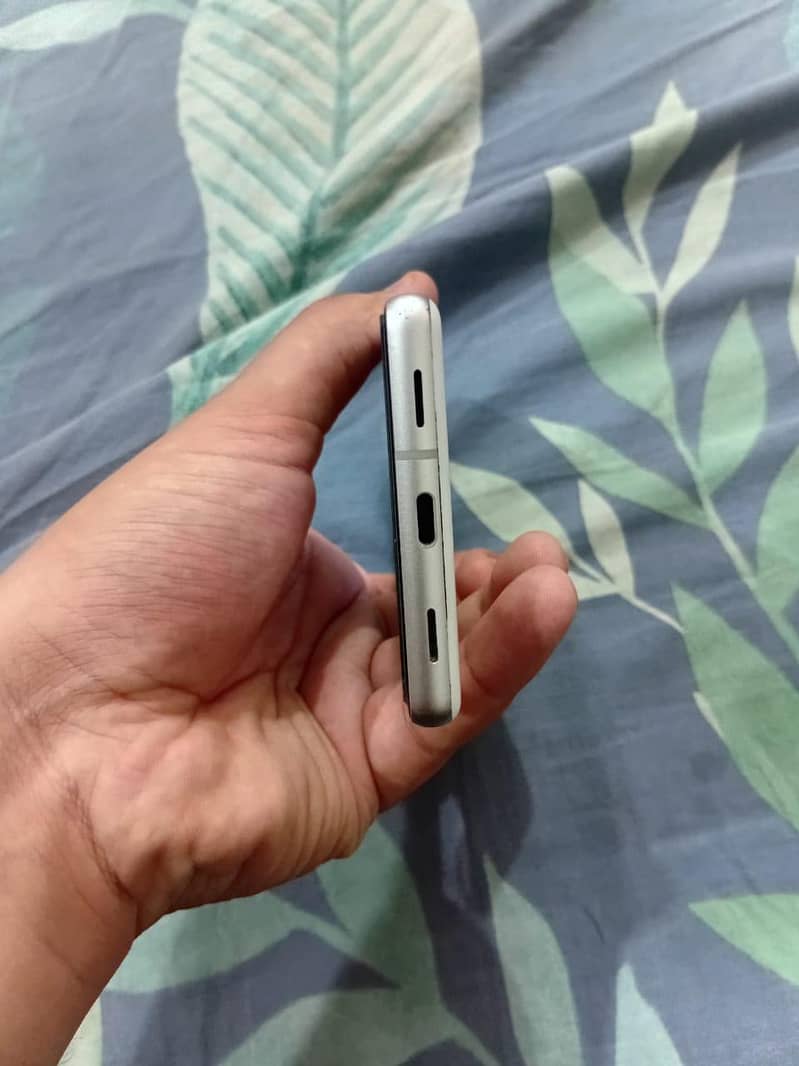 Google Pixel 7a 4