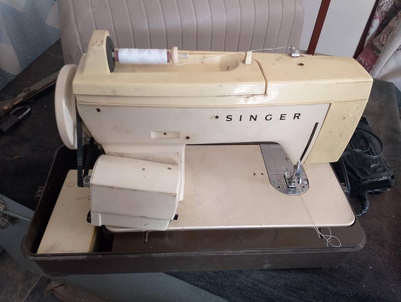 dismatic sweing machine 5
