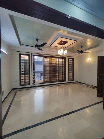 House For Rent In G-11/4