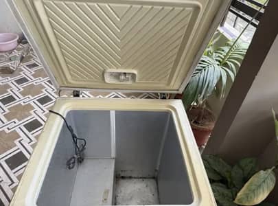 Waves single door deep freezer