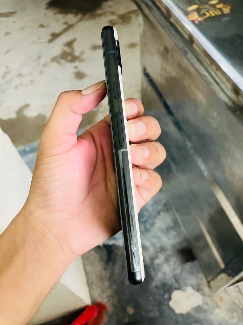 Google Pixel 6a 3