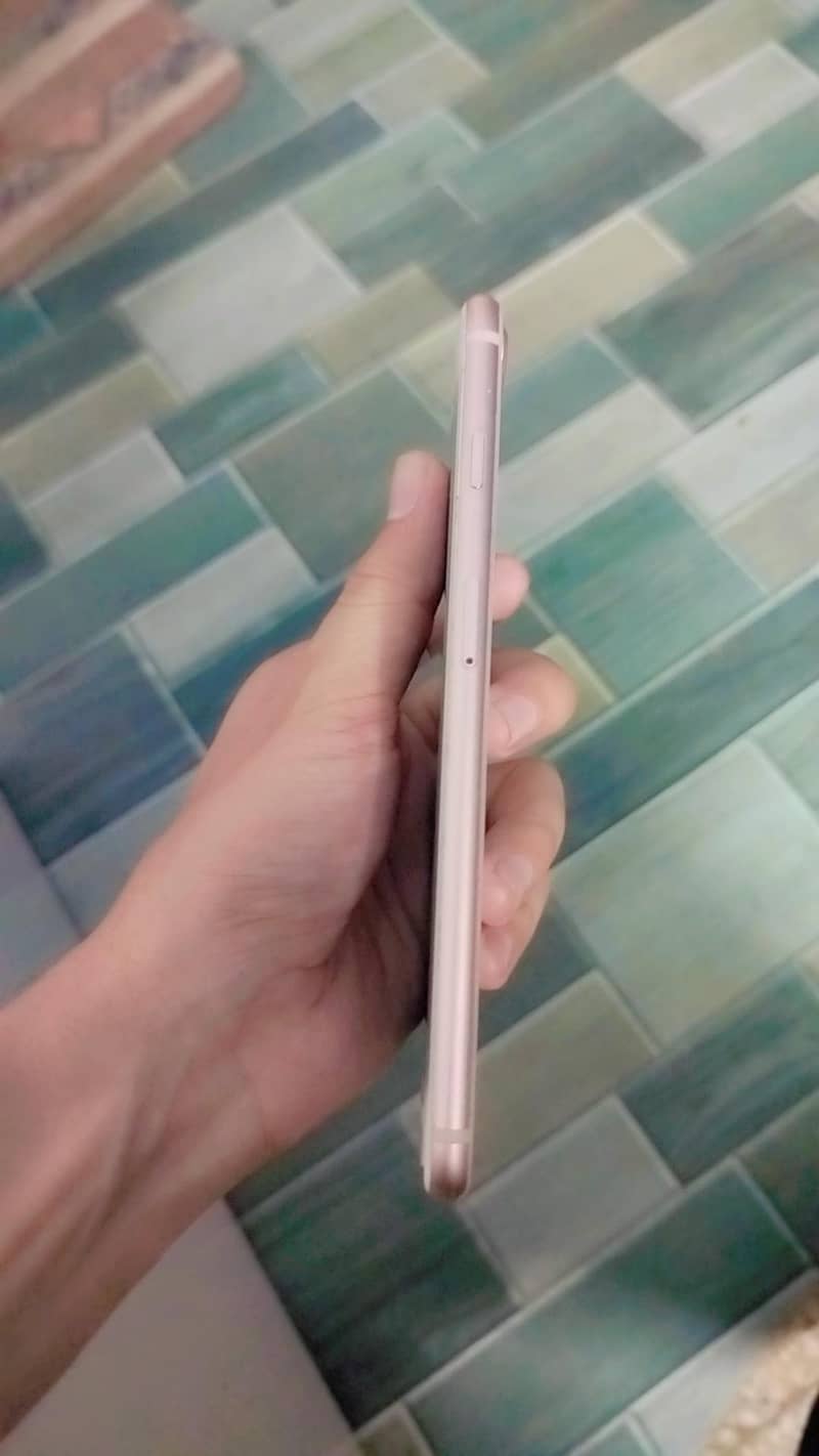 Apple iPhone 8 Plus 1