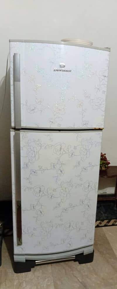 Dawlance Non inverter Refrigerator/fridge for sale 7/10 condition