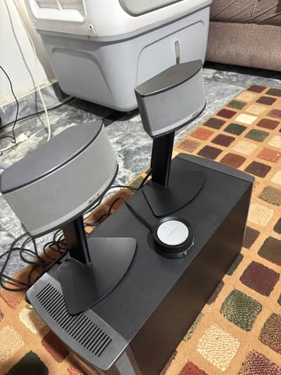 Boss companion 5 multimedia speaker sys
