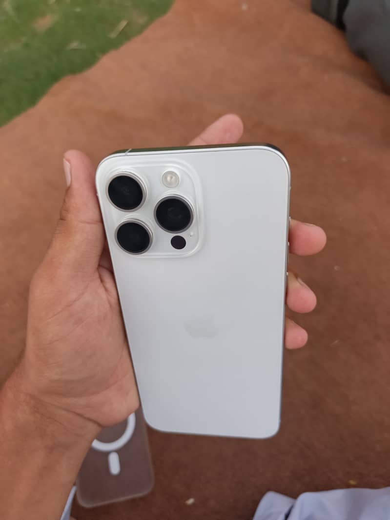 iPhone 15pro max jv 4