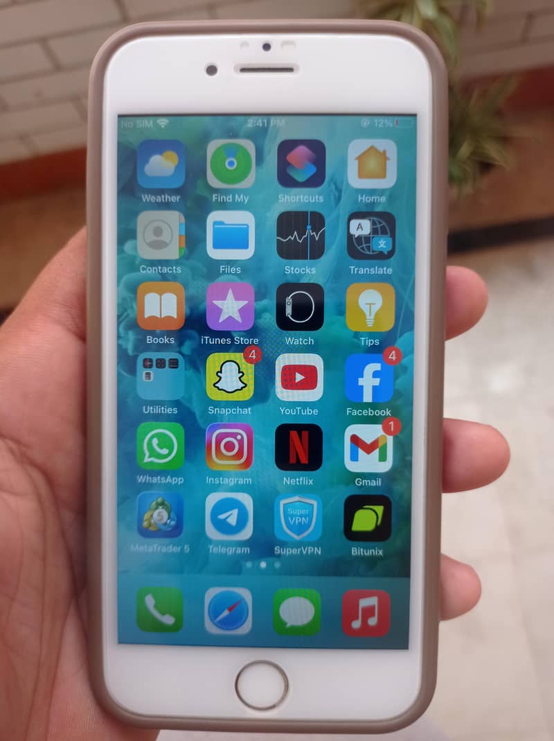 Apple iPhone 6S 1