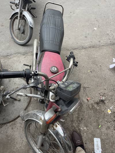 Chaina ki bike he engine 100% ok condition normle