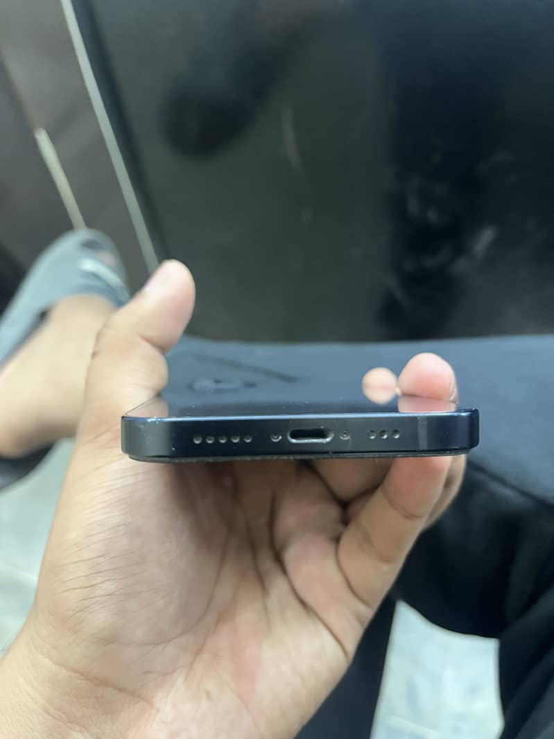 Apple iPhone 12 2