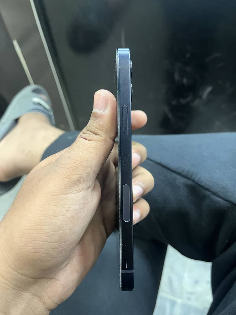 Apple iPhone 12 5