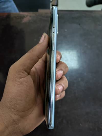 One Plus 8T 8/128 gb