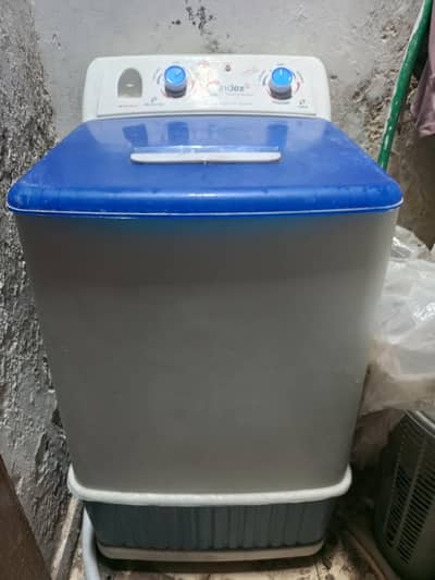 washing machine for sale in excellent condition