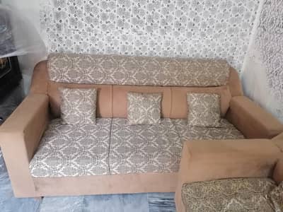5seter sofa he brnad new only upr shopr utra he use ni huwa he 03