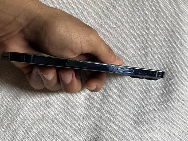 Iphone 12 pro max 6