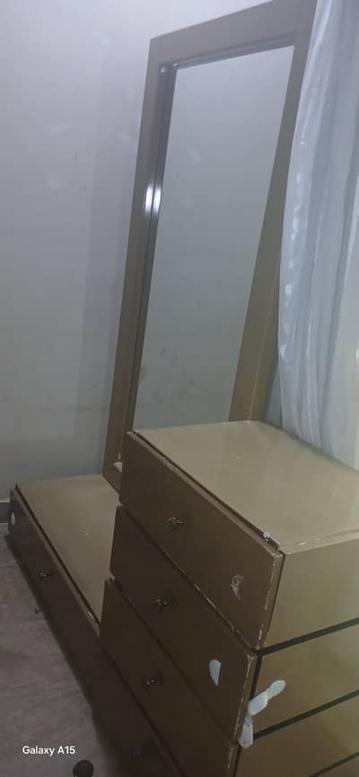 dressing table